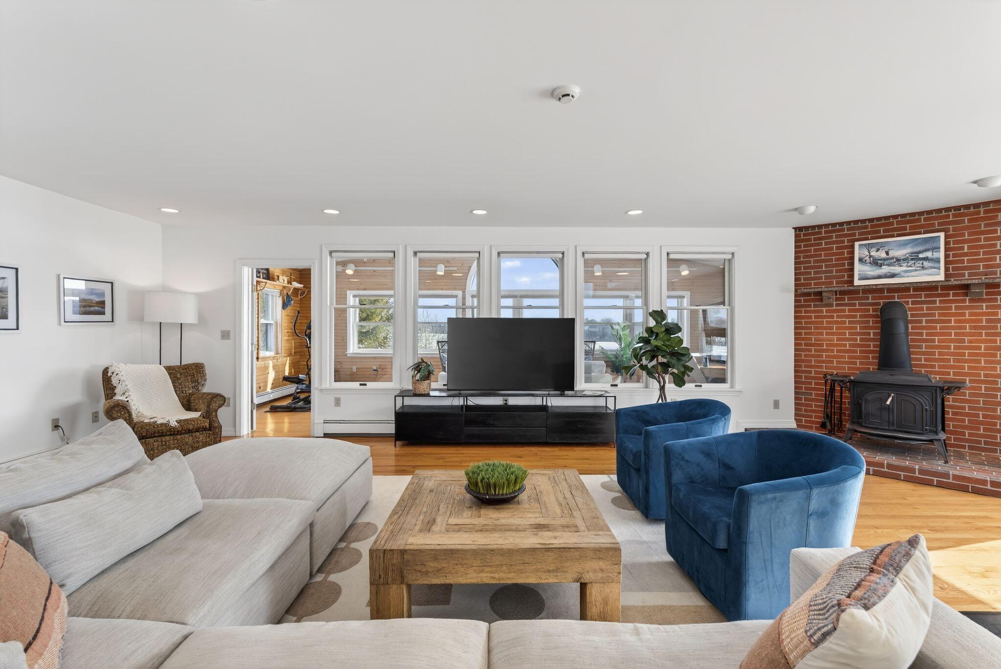 Cape Elizabeth, Maine, 04107, United States, 4 Bedrooms Bedrooms, ,4 BathroomsBathrooms,Residential,Active,2014571