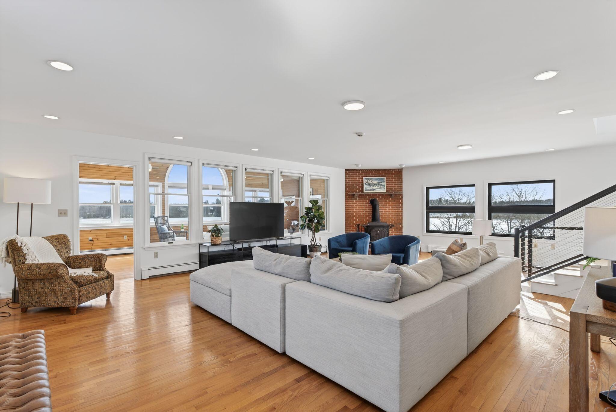 Cape Elizabeth, Maine, 04107, United States, 4 Bedrooms Bedrooms, ,4 BathroomsBathrooms,Residential,Active,2014571