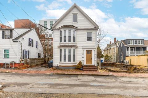 Photo of 11 Russell Street, Portland, ME 04102 (MLS # 1656948)