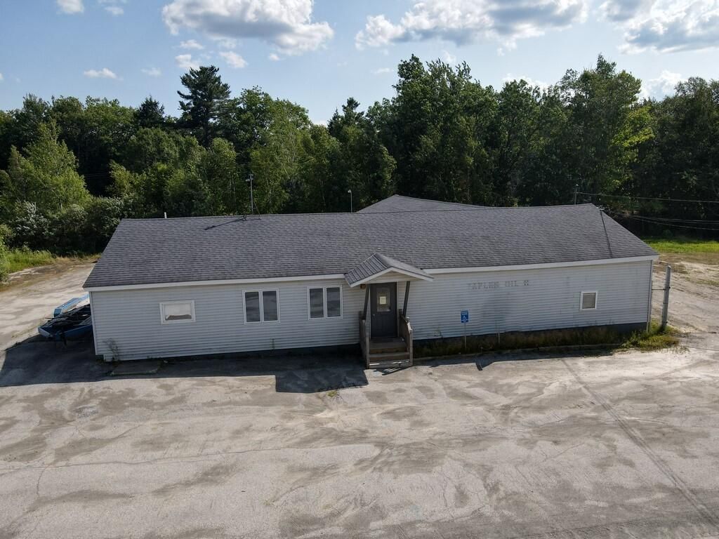 Photo of 235 Hunnewell Avenue, Pittsfield, ME 04967 (MLS # 1654822)