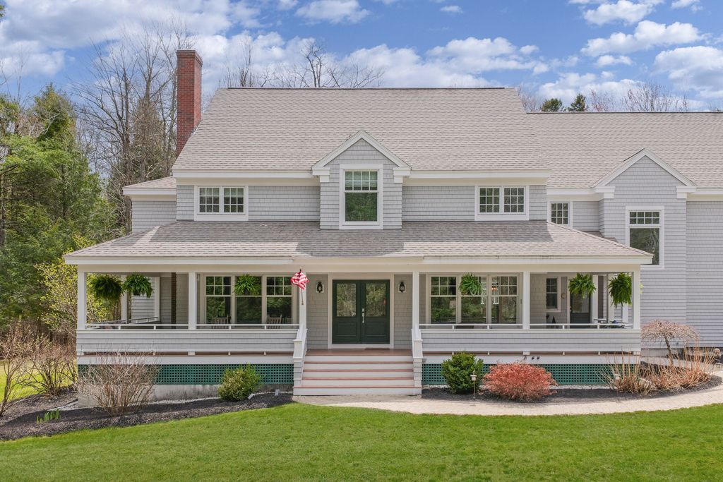 Photo of 29 Blue Moon Drive, North Yarmouth, ME 04097 (MLS # 1660906)