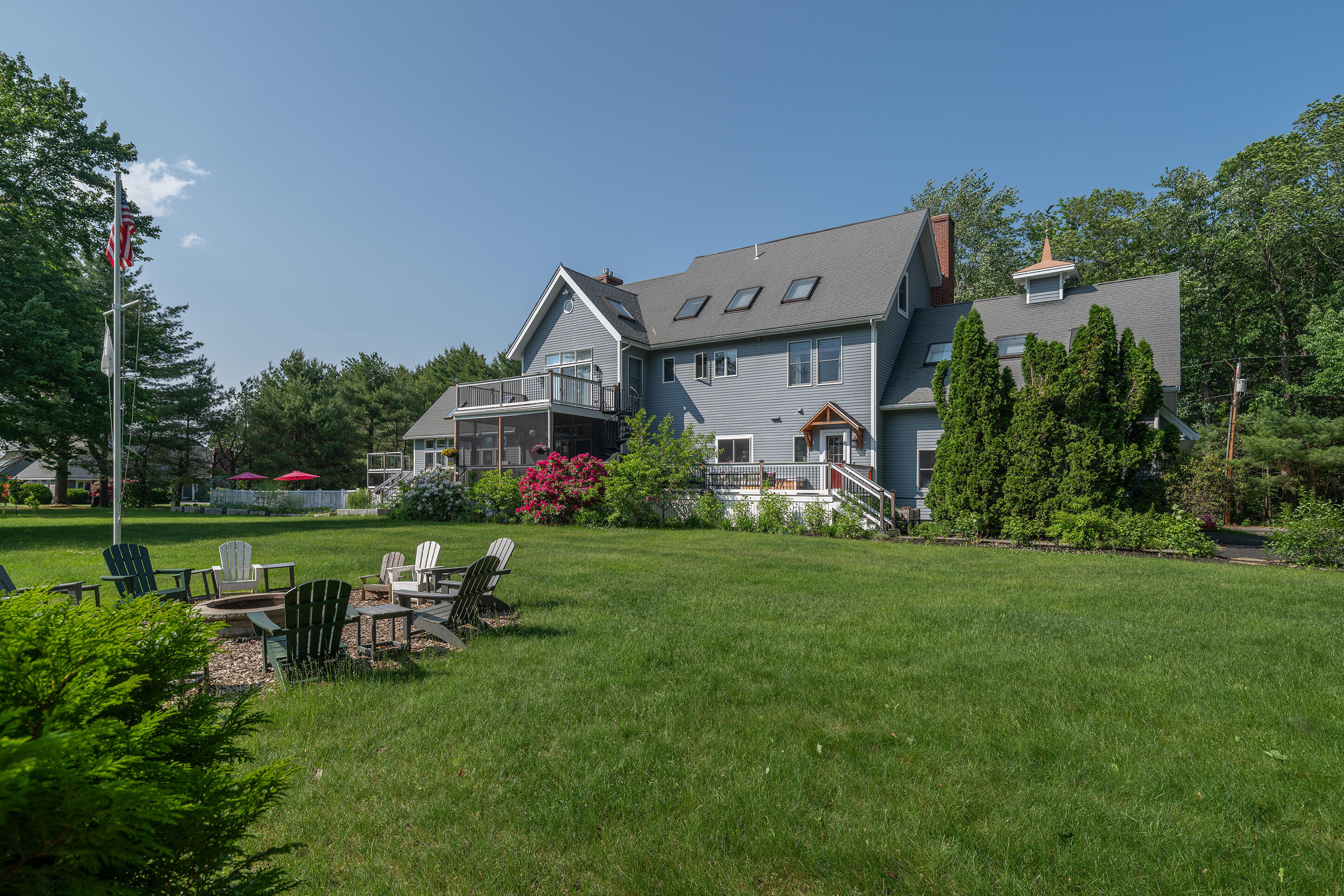 12 Bayview Drive