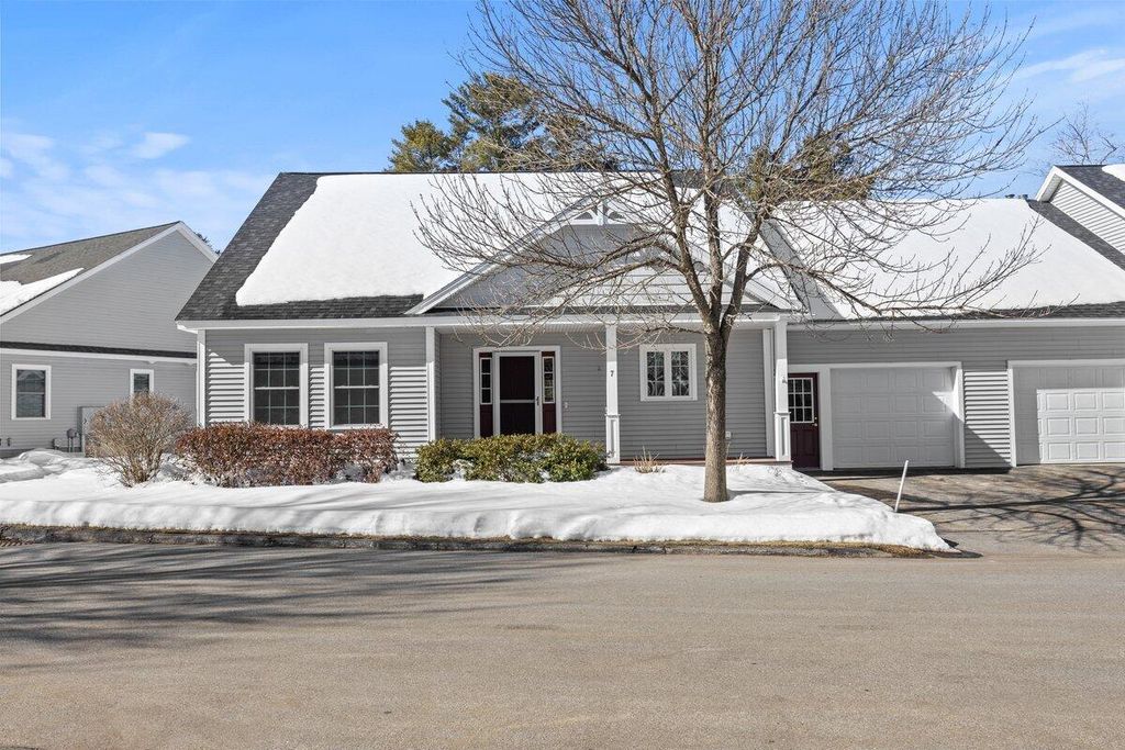 Photo of 7 Mackworth Lane #7, Cumberland, ME 04110 (MLS # 1652736)