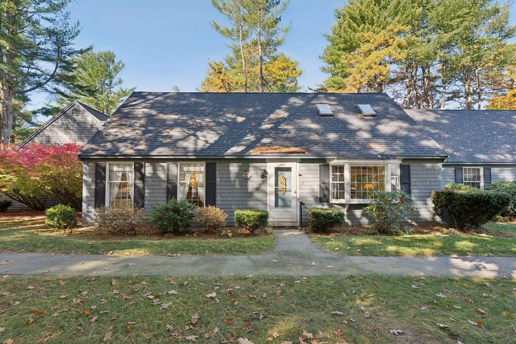 Photo of 19 Ward Circle #19, Brunswick, ME 04011 (MLS # 1642281)