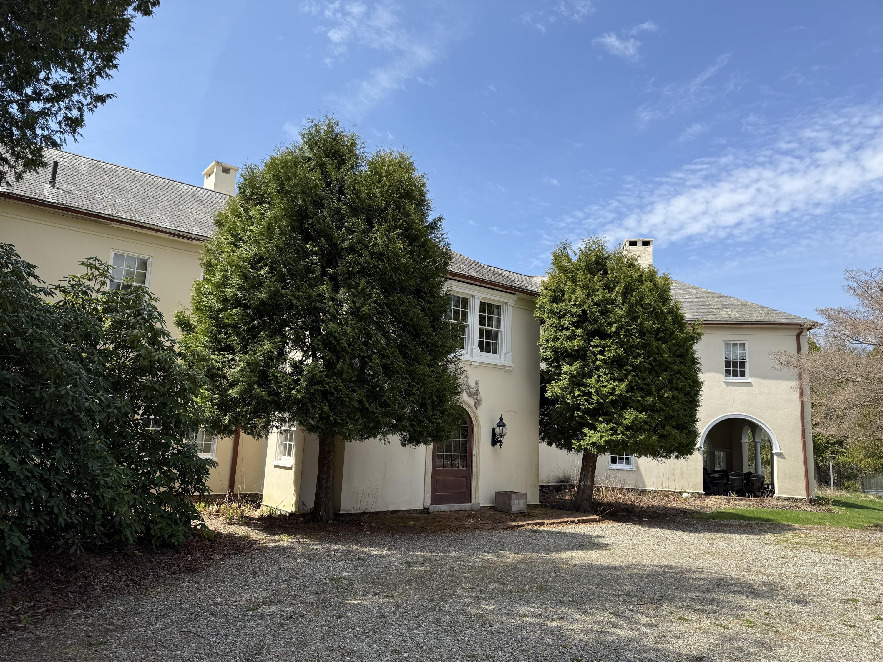 399 Hermit's Point Road