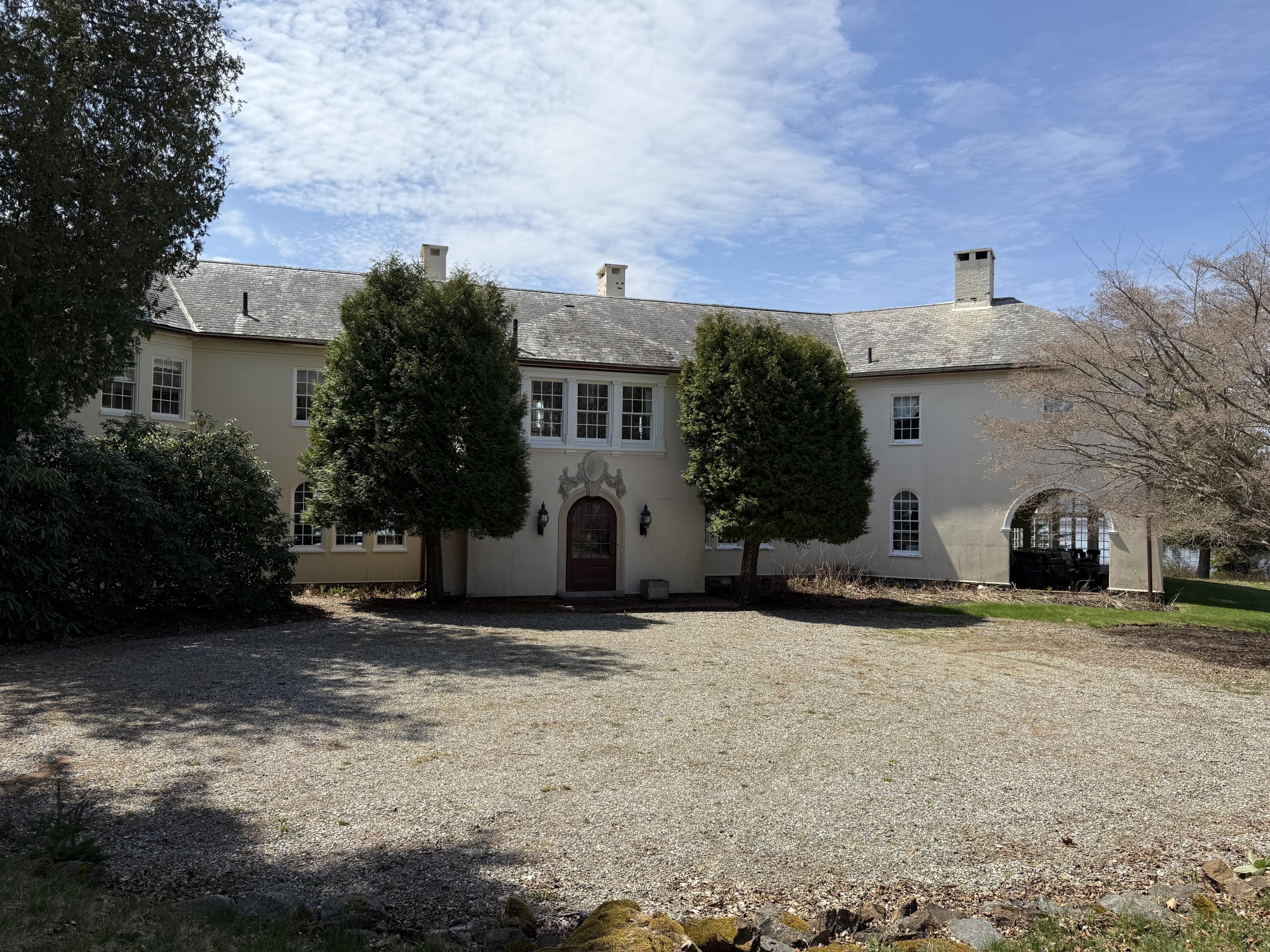 399 Hermit's Point Road