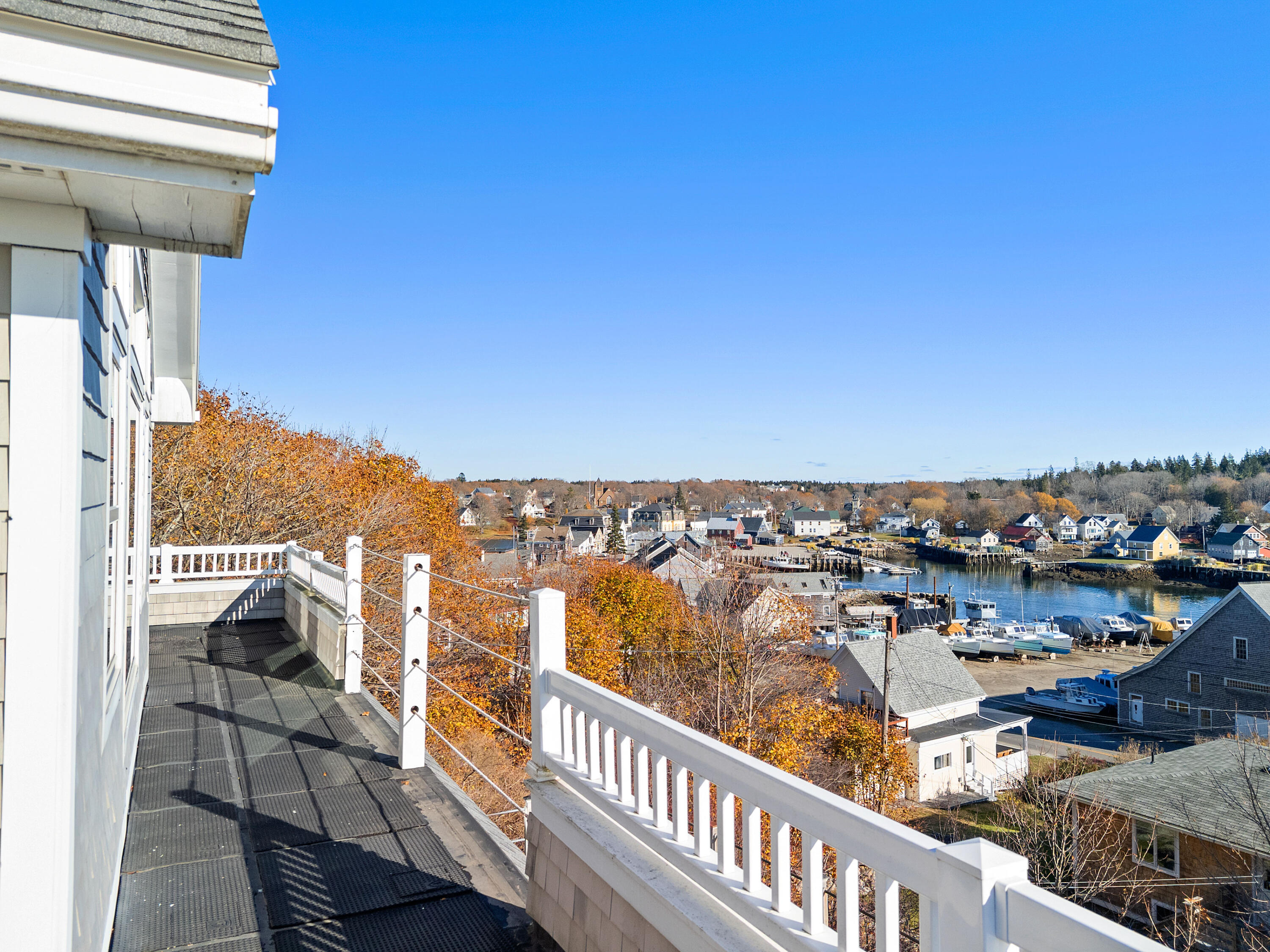 Vinalhaven, Maine, 04863, United States, 4 Bedrooms Bedrooms, ,4 BathroomsBathrooms,Residential,Active,2029769