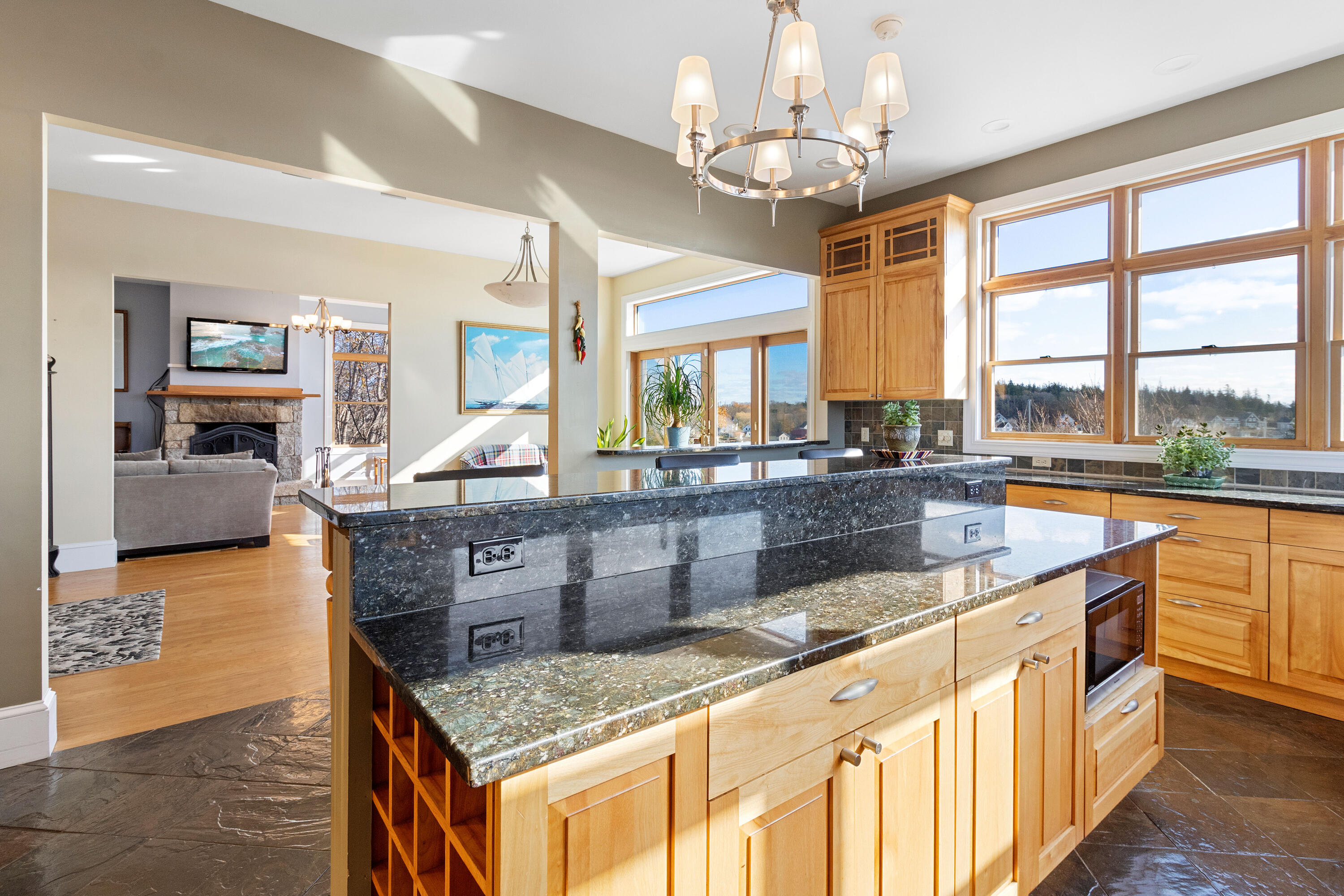 Vinalhaven, Maine, 04863, United States, 4 Bedrooms Bedrooms, ,4 BathroomsBathrooms,Residential,Active,2029769