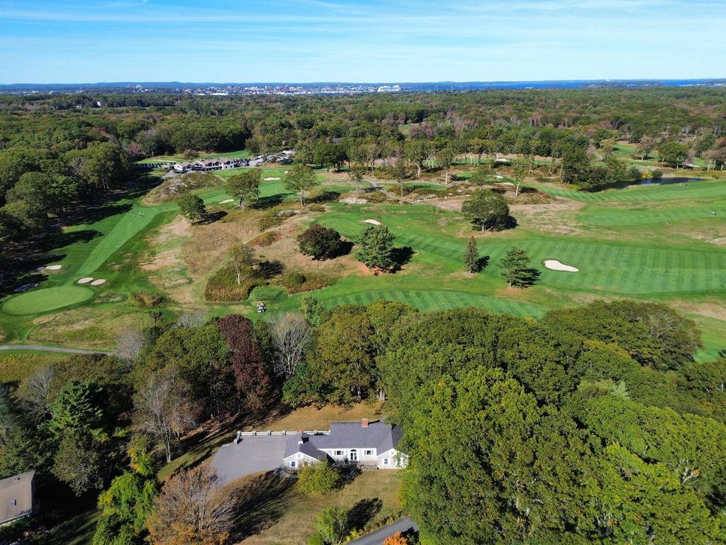 Photo of 10 Pheasant Hill Road, Cape Elizabeth, ME 04107 (MLS # 1653723)