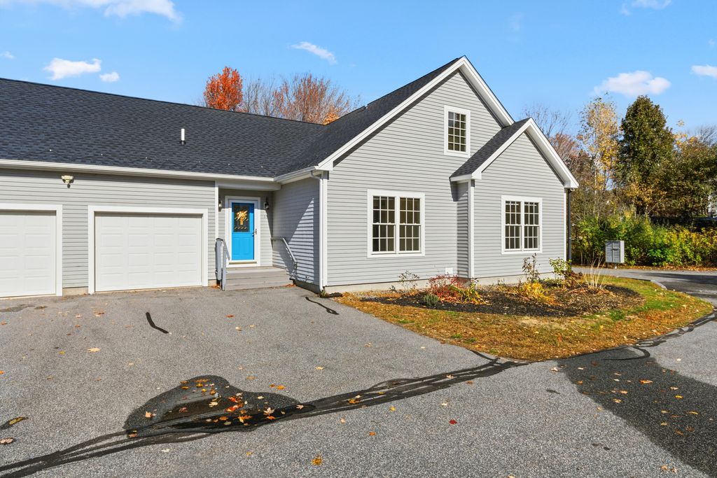 Photo of 159 Lincoln Street #15, Westbrook, ME 04092 (MLS # 1641672)