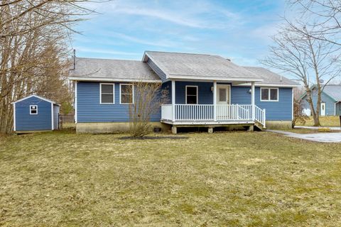 Photo of 1806 Hammond Street, Hermon, ME 04401 (MLS # 1656482)