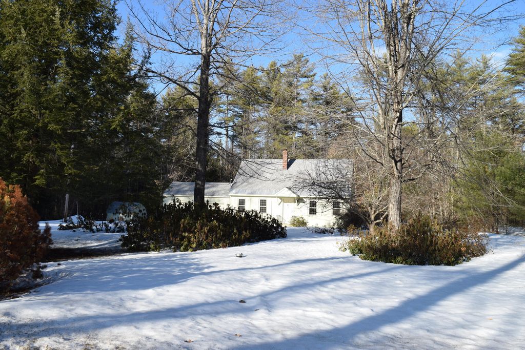 Photo of 12 Deborah Lane, Standish, ME 04085 (MLS # 1654262)