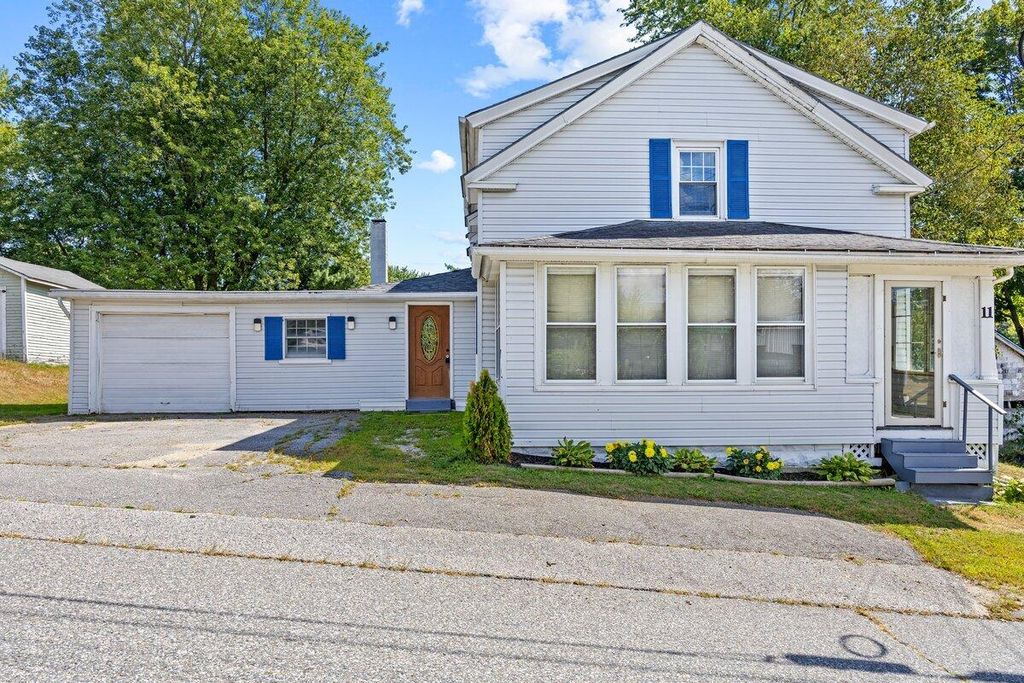 Photo of 11 Cassell Street, Lewiston, ME 04240 (MLS # 1636911)