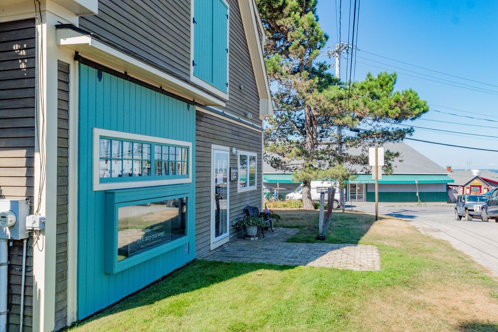 Photo of 15 Epps Street, Portland, ME 04108 (MLS # 1637020)