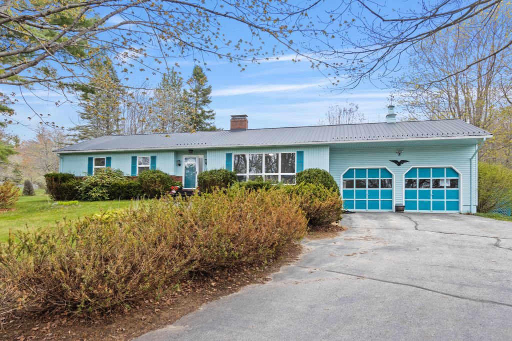 Photo of 18 Martin Heights, Raymond, ME 04071 (MLS # 1661345)