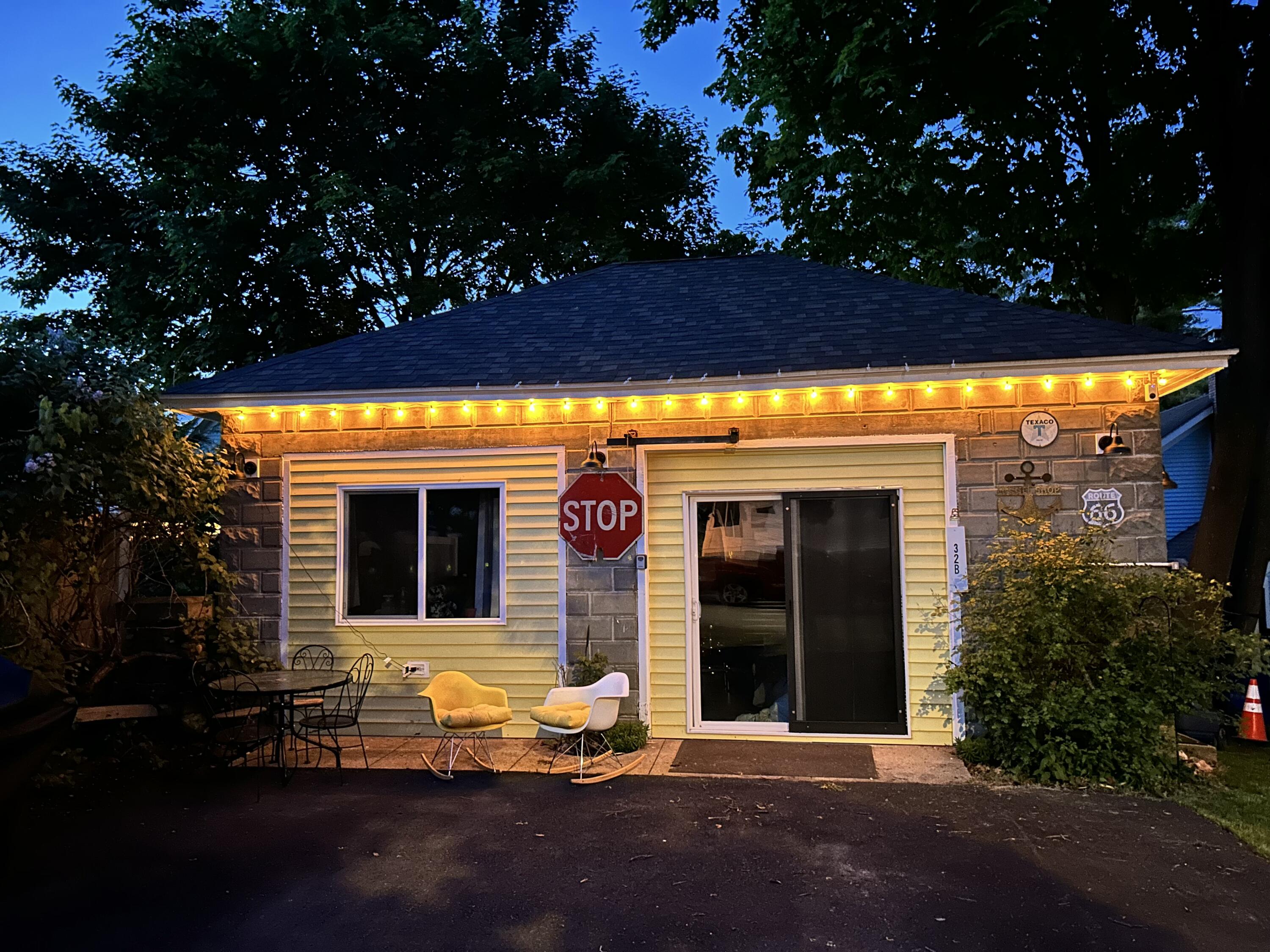 32 W W. Old Orchard Avenue