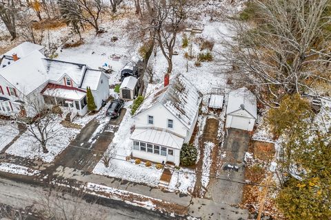 Photo of 32 E Maple Street, Skowhegan, ME 04976 (MLS # 1643970)