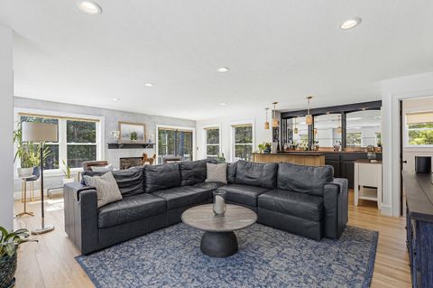 Photo of 17 Northern Oaks Drive, Gray, ME 04039 (MLS # 1655511)