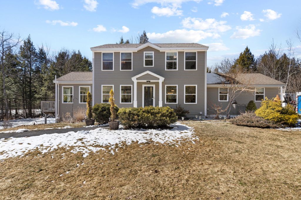 Photo of 17 Northern Oaks Drive, Gray, ME 04039 (MLS # 1655511)