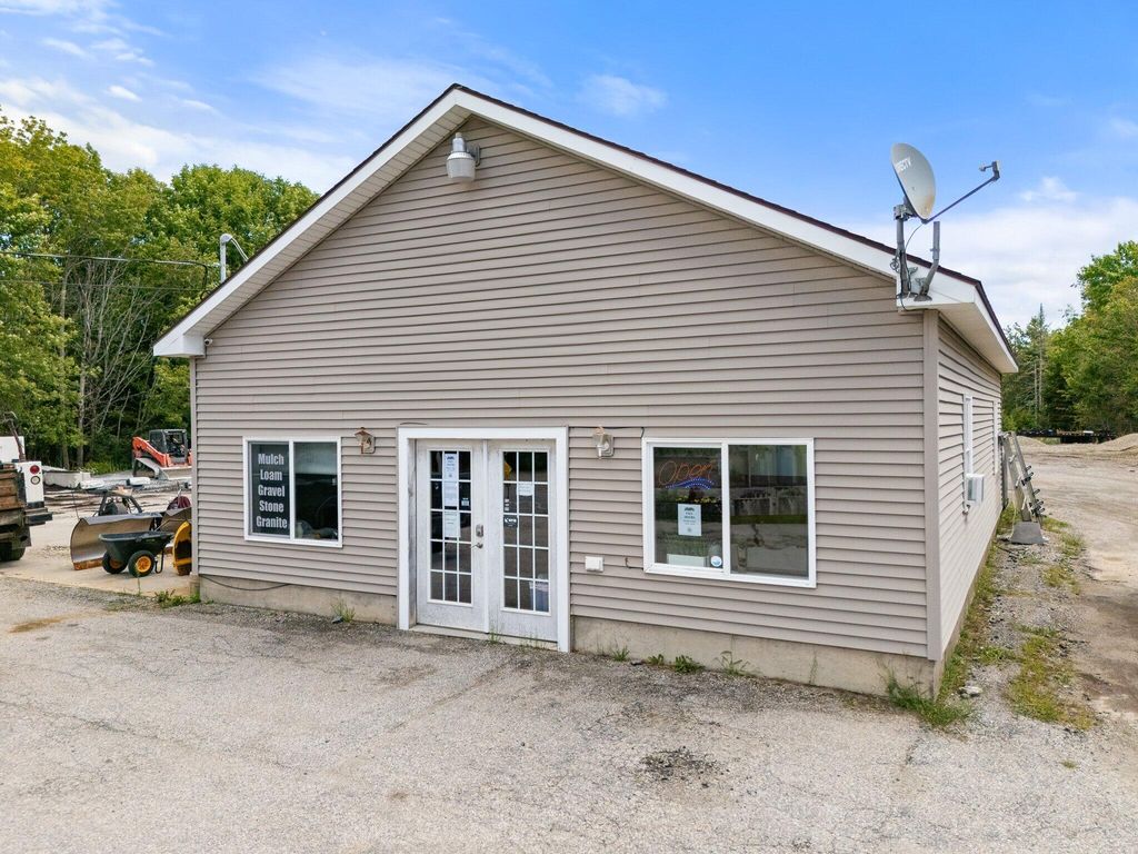 Photo of 136 US-1, Verona Island, ME 04416 (MLS # 1653055)
