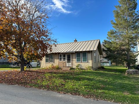 Photo of 26 Winn Avenue, Clinton, ME 04927 (MLS # 1642269)