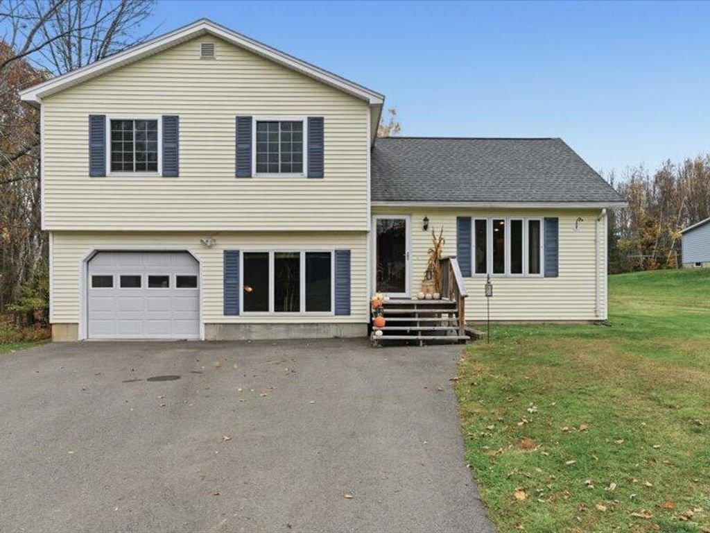 Photo of 21 Mapleleaf Lane Ln, Hermon, ME 04401 (MLS # 1641951)