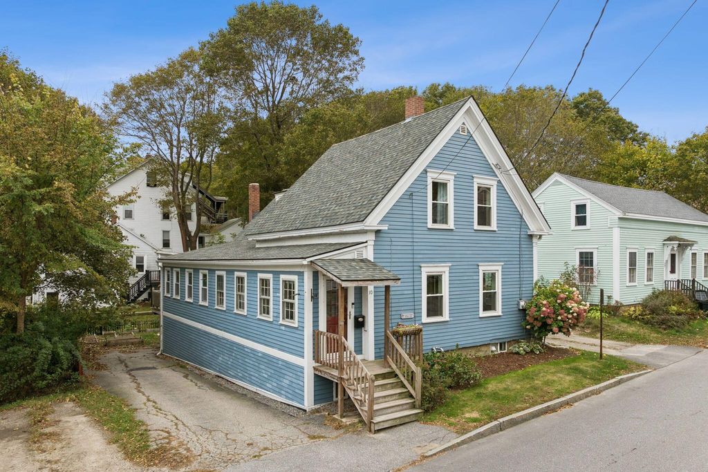 Photo of 10 Pine Street, Bath, ME 04530 (MLS # 1640968)