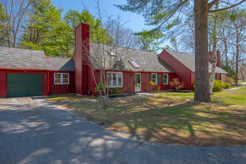 Photo of 12 Willow Grove Rd #12, Brunswick, ME 04011 (MLS # 1659945)
