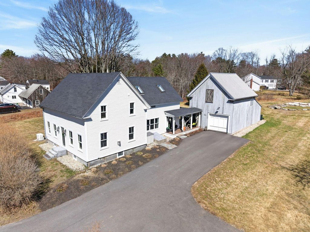 Photo of 492 W Elm Street, Yarmouth, ME 04096 (MLS # 1656481)