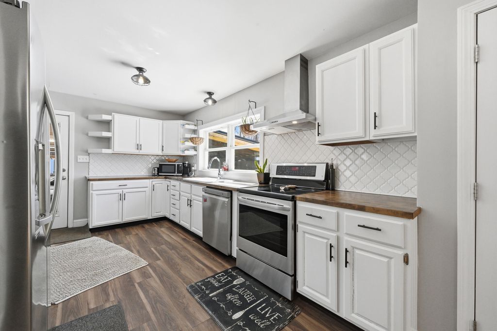 Photo of 102 Harlow Hill Road, Mexico, ME 04257 (MLS # 1655950)