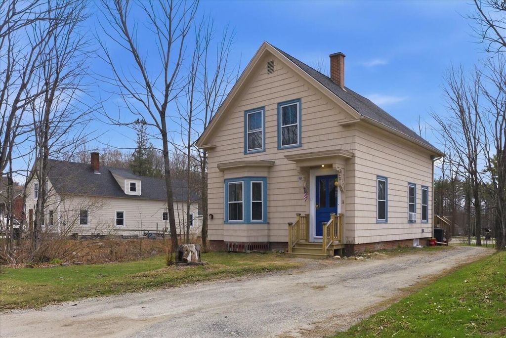 Photo of 11 Elmwood Road, Auburn, ME 04210 (MLS # 1659677)