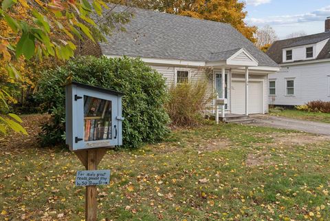 Photo of 44 Brown Street, Kennebunk, ME 04043 (MLS # 1642167) Photo of 44 Brown Street, Kennebunk, ME 04043 (MLS # 1642167)