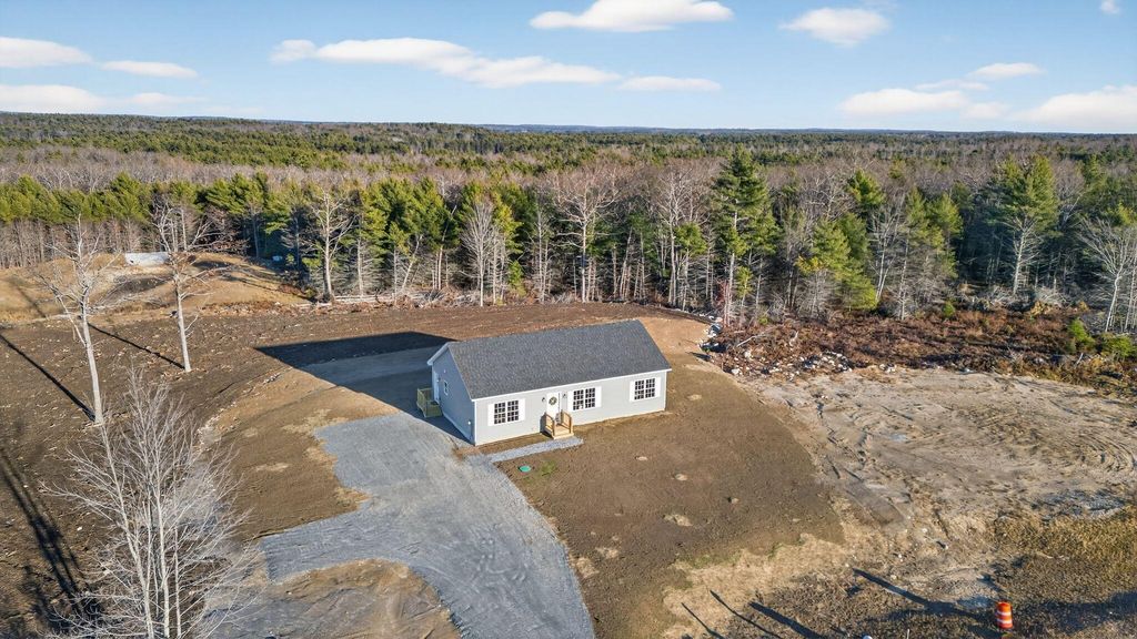 Photo of 31 Hunters Haven, Standish, ME 04084 (MLS # 1644647)