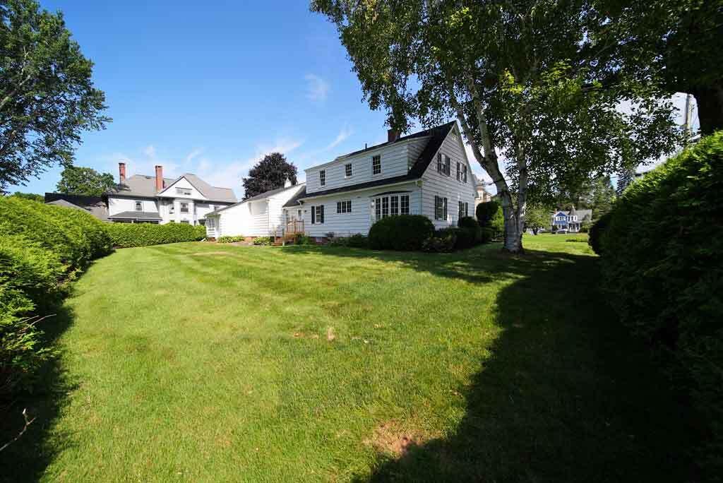 33 Pleasant Street