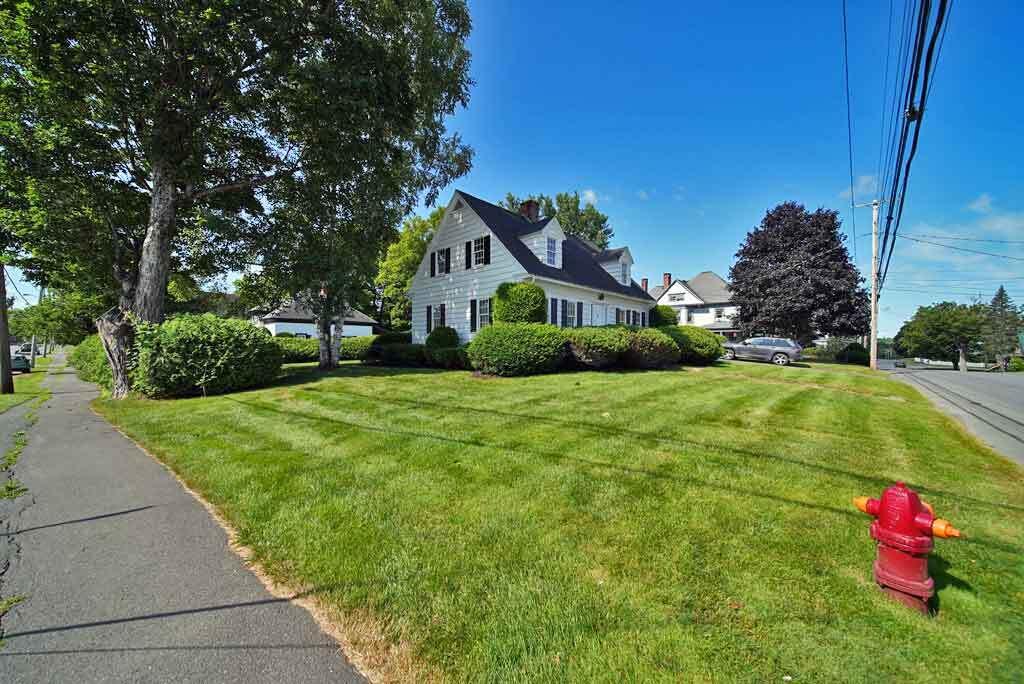 33 Pleasant Street