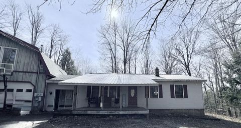 103 Town Farm Road Lincoln ME 04457