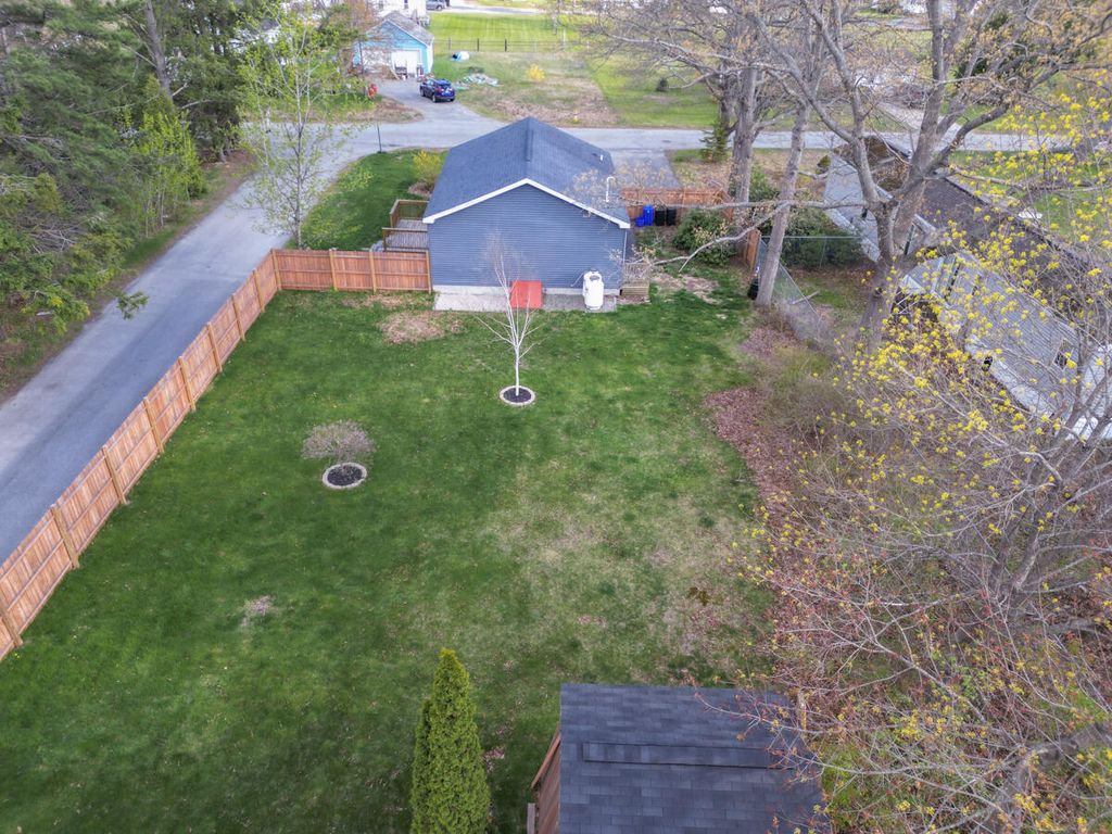 Photo of 7 Davis Street, Brunswick, ME 04011 (MLS # 1662220)