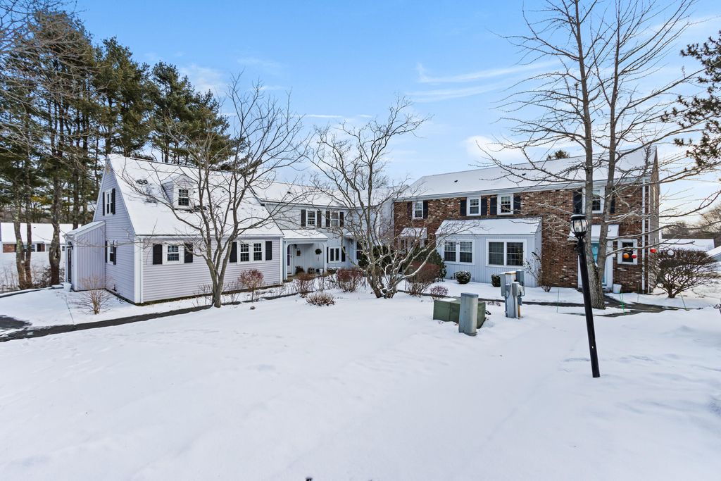 Photo of 22 Black Point Road #1F, Scarborough, ME 04074 (MLS # 1648968)