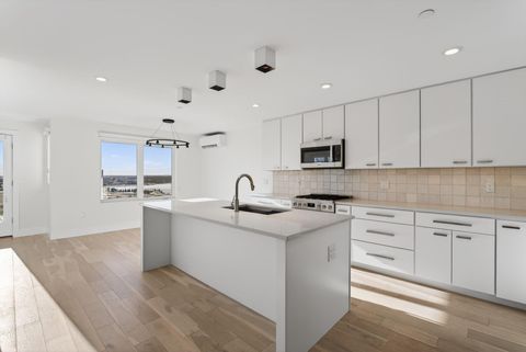 Photo of 126 North Street #3C, Portland, ME 04101 (MLS # 1651682)