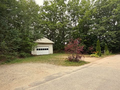 Photo of 21 7th Street, Auburn, ME 04210 (MLS # 1672358)