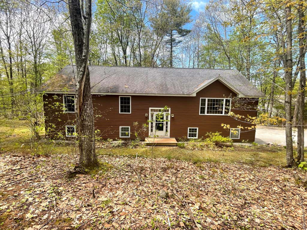 Photo of 6 Eisenhower Court, Naples, ME 04055 (MLS # 1660649)