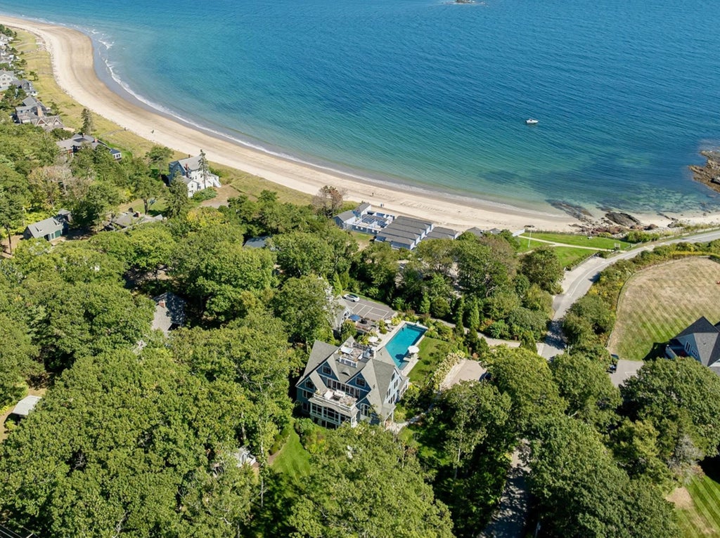 Photo of 2 Seal Rock Drive, Scarborough, ME 04074 (MLS # 1681481)