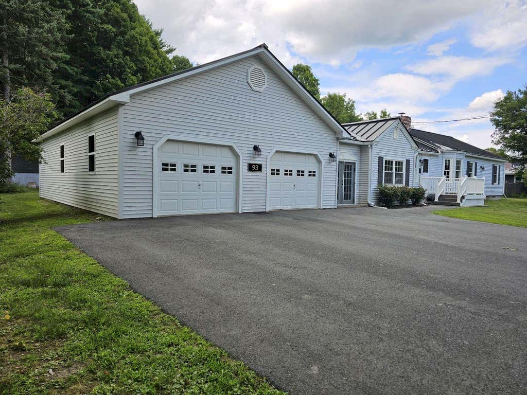 Photo of 93 Norridgewock Avenue, Skowhegan, ME 04976 (MLS # 1676231)