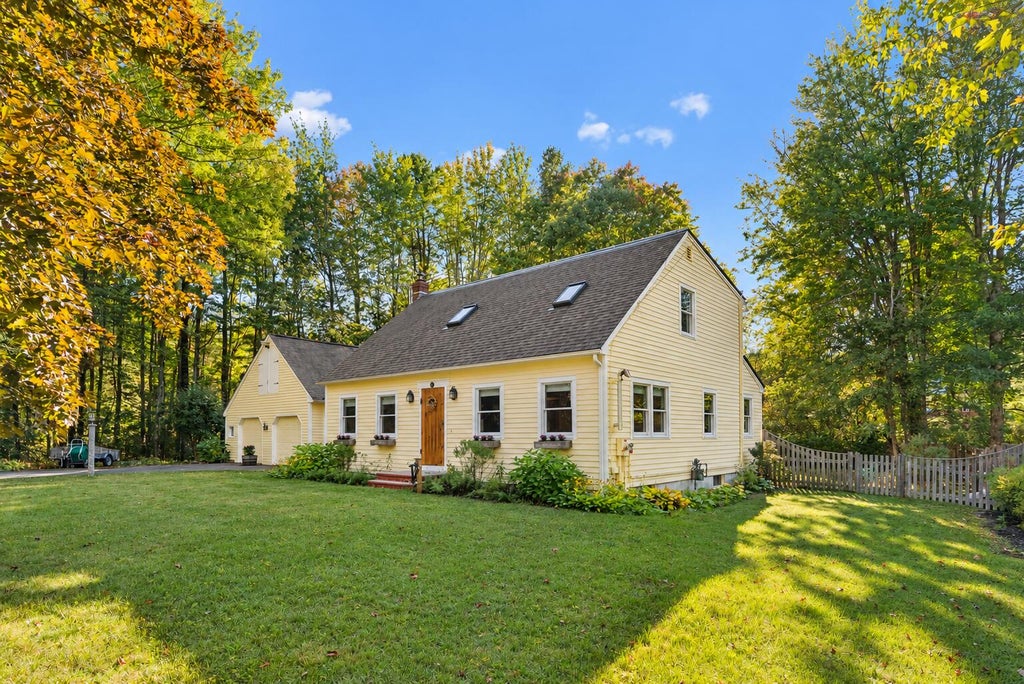Photo of 20 Rainbow Farm Road, Yarmouth, ME 04096 (MLS # 1685027)
