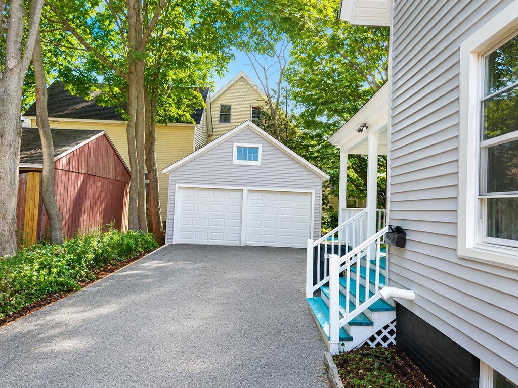Photo of 122 Whitney Street, Auburn, ME 04210 (MLS # 1671326)