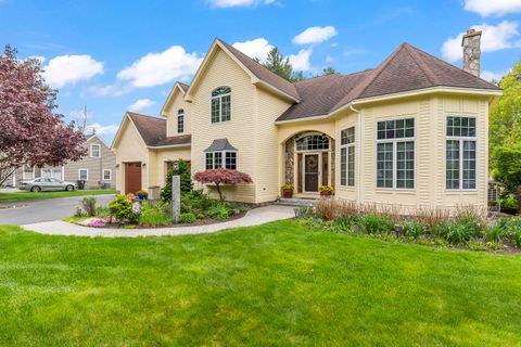Photo of 4 Cottagewood Lane, Kennebunk, ME 04043 (MLS # 1663721)