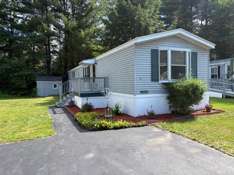 Photo of 8 Mayflower Drive, Old Orchard Beach, ME 04064 (MLS # 1669242)