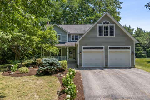 Photo of 25 Cumberland Common, Cumberland, ME 04021 (MLS # 1673754)