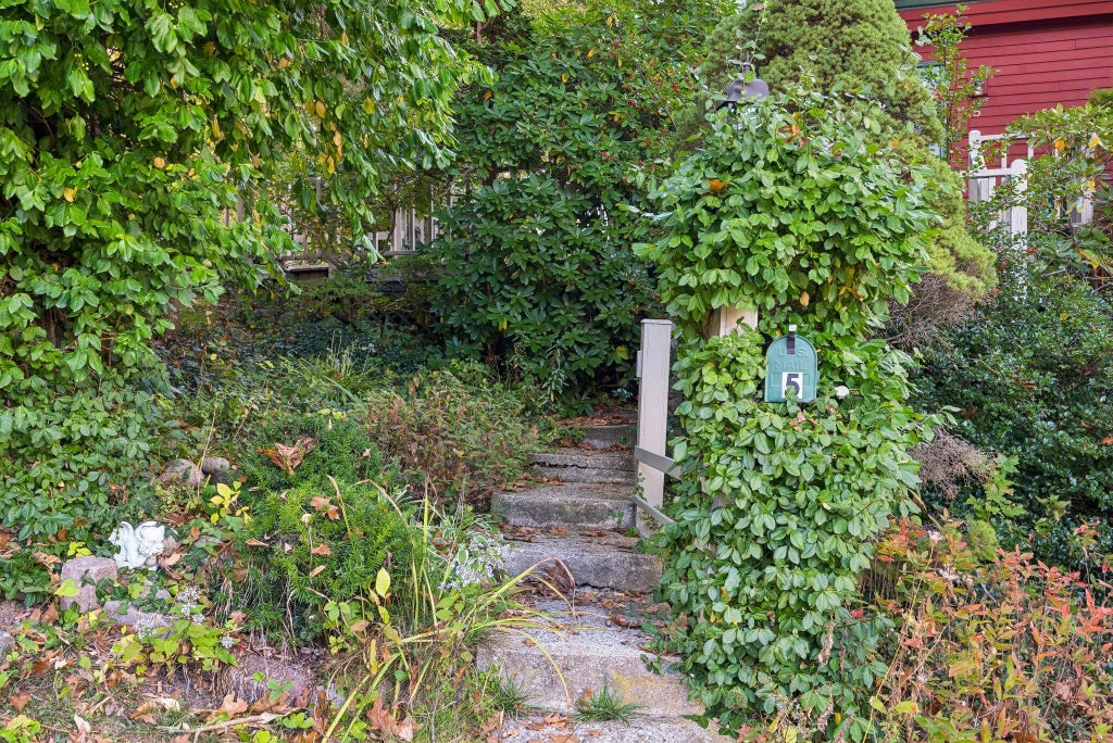Photo of 5 Acorn Street, Gorham, ME 04038 (MLS # 1683872)