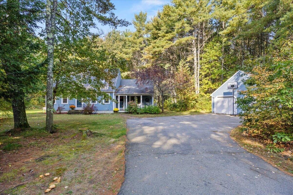 Photo of 7 Portage Way, Kennebunk, ME 04043 (MLS # 1683126)
